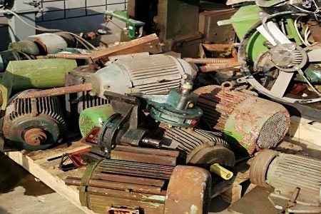 【角钢回收】台安西佛上门回收马达设备电话 阅览桌回收